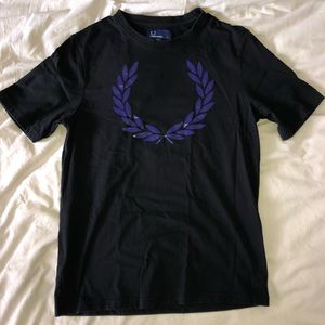 Fred Perry tee shirt